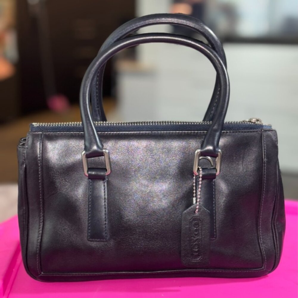 Coach Vintage Bonnie’s Legacy handbag., 100% leather , Silver hardware